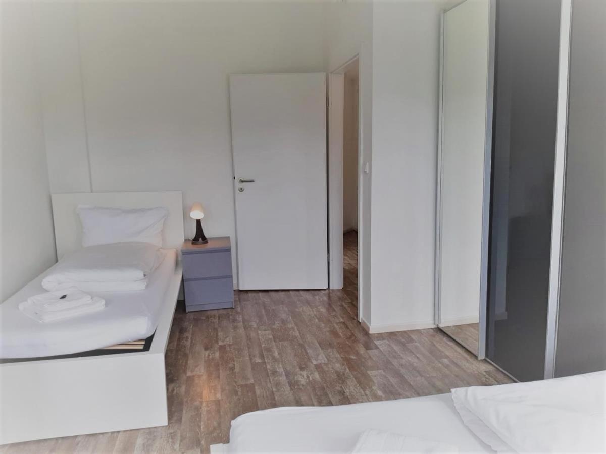 Mehrbett-Apartment 6 Citynah, Einfache Ausstattung Hambourg Extérieur photo