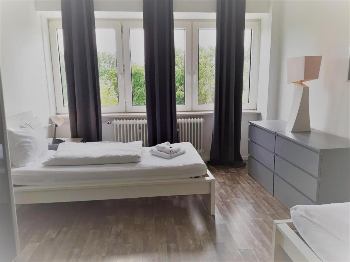 Mehrbett-Apartment 6 Citynah, Einfache Ausstattung Hambourg Extérieur photo