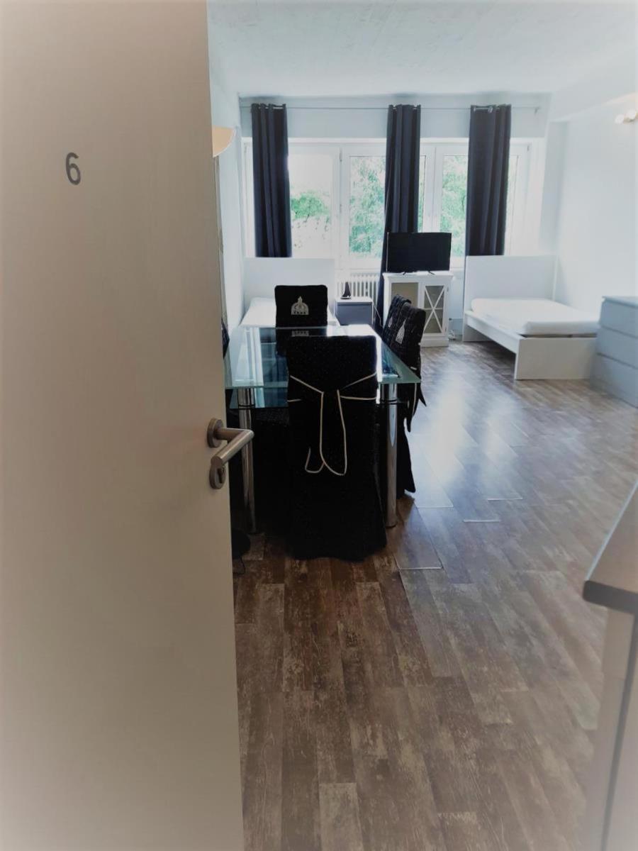 Mehrbett-Apartment 6 Citynah, Einfache Ausstattung Hambourg Extérieur photo