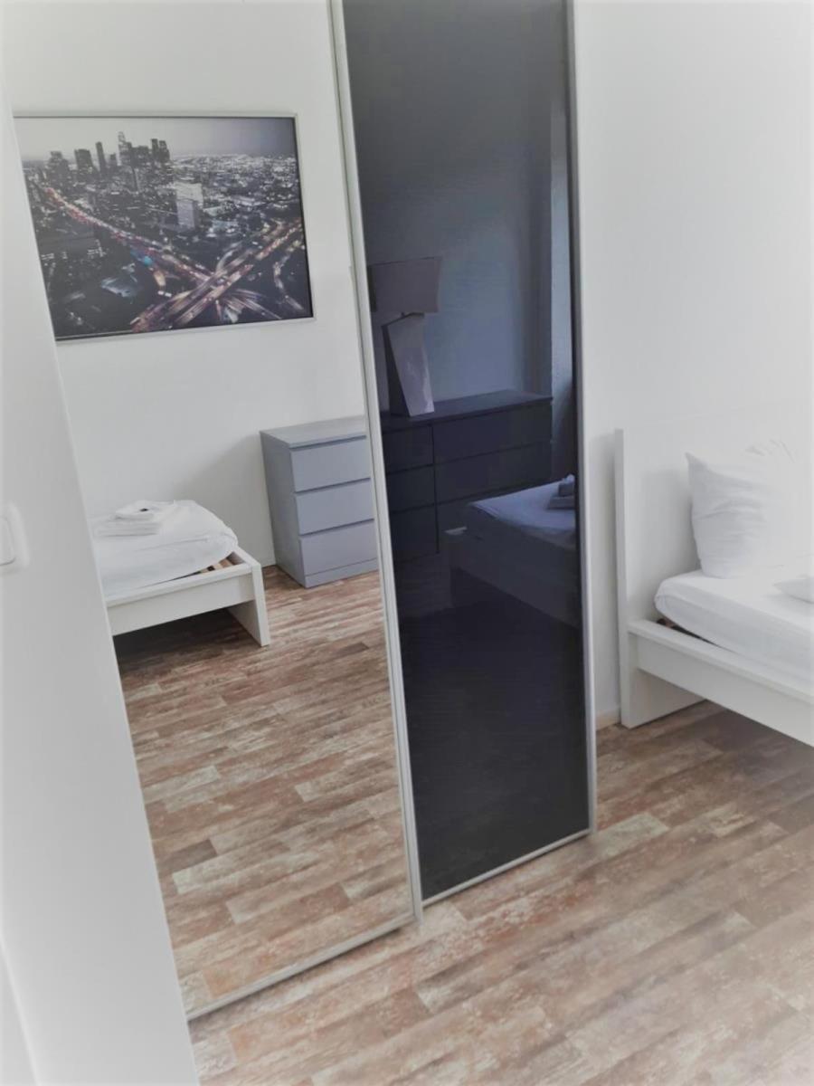 Mehrbett-Apartment 6 Citynah, Einfache Ausstattung Hambourg Extérieur photo